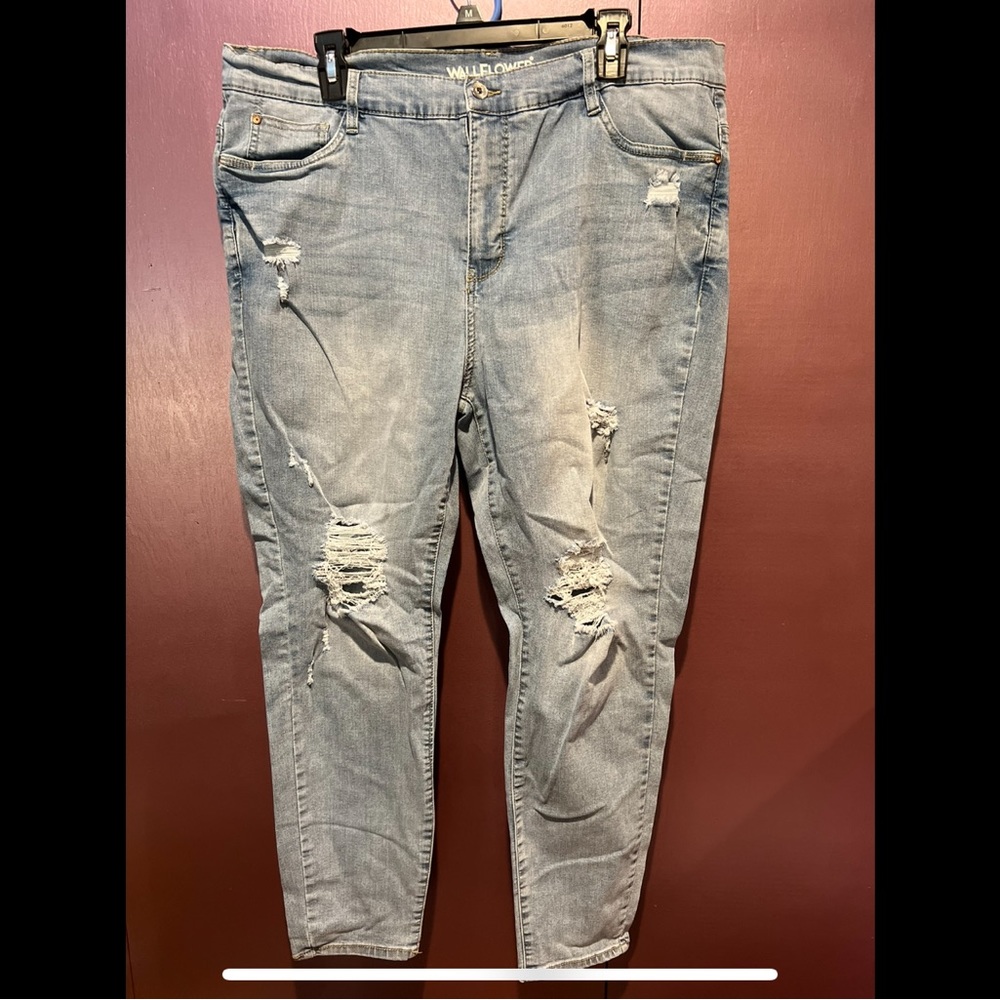 Women’s Wallflower Fearless Curvy Super High Rise Jeans